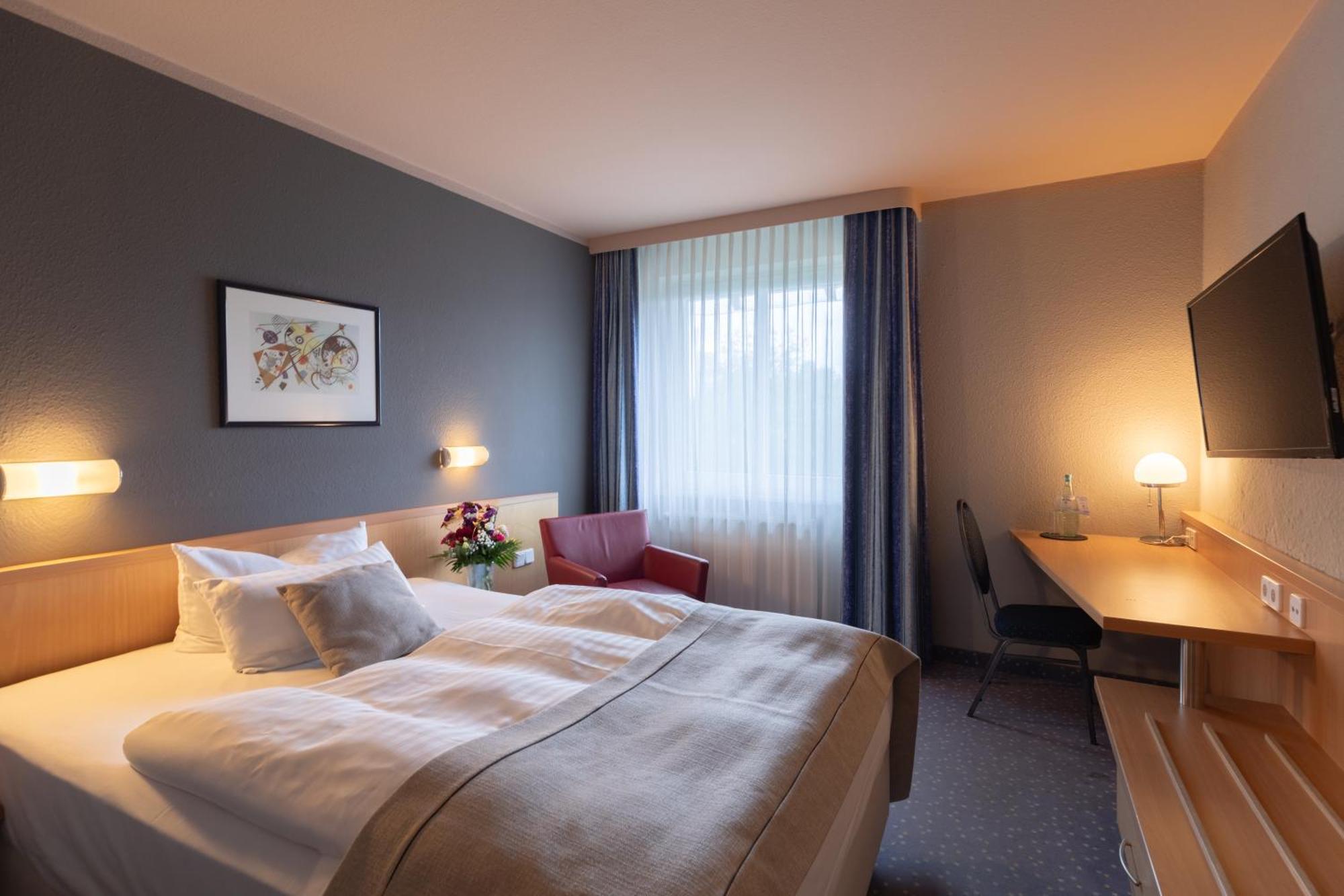 Garner Hotel Cottbus Sued By Ihg Exterior photo