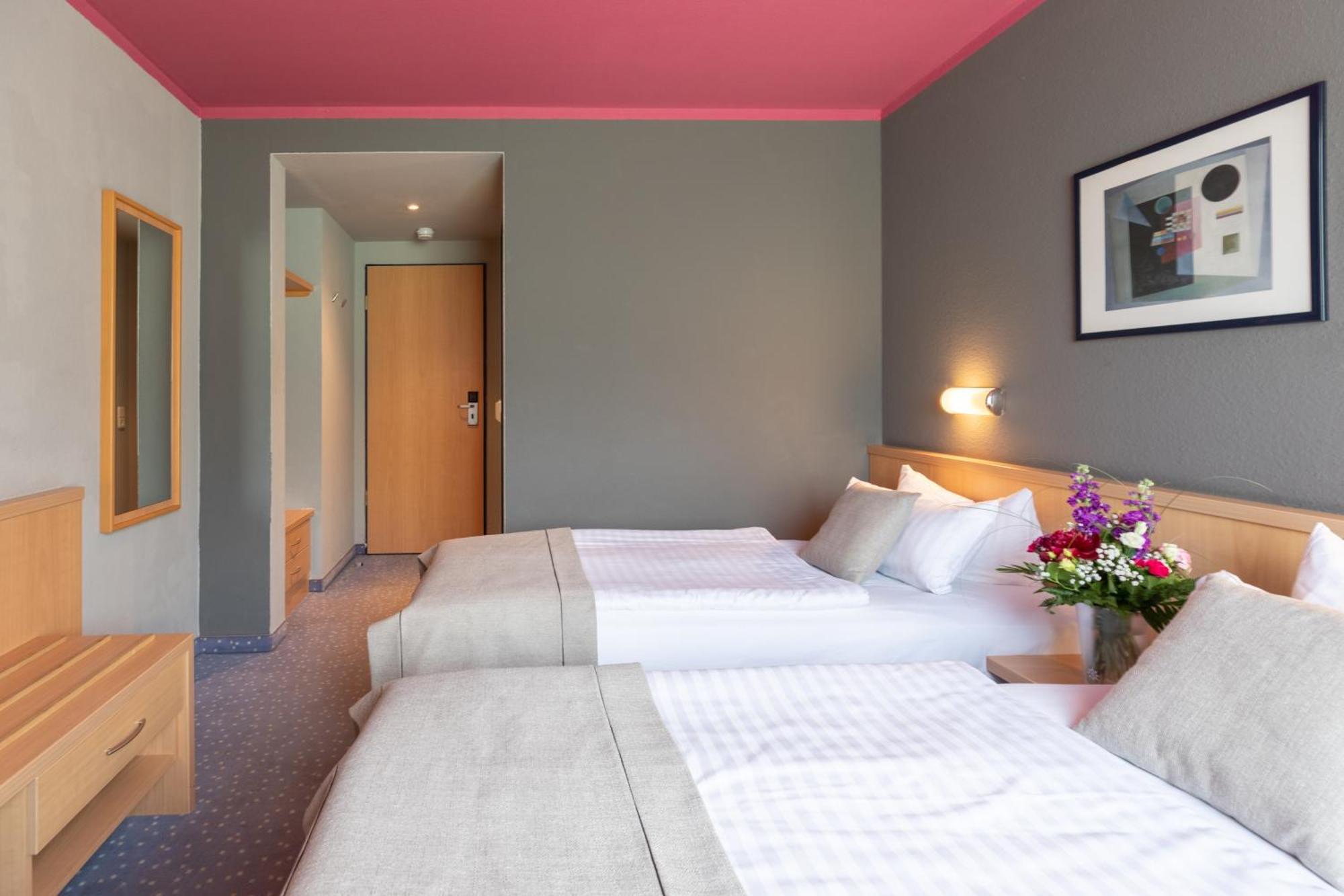 Garner Hotel Cottbus Sued By Ihg Exterior photo