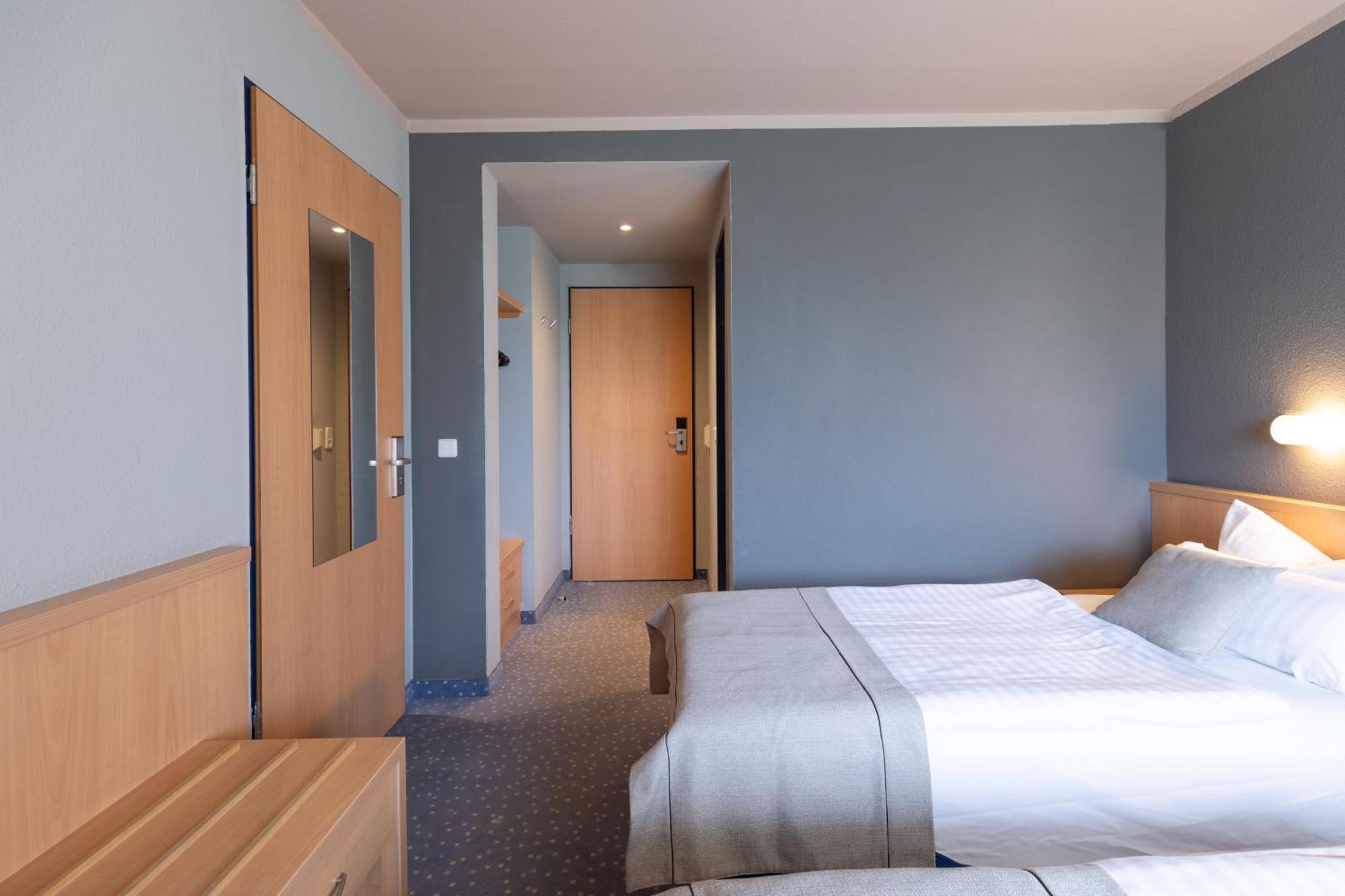 Garner Hotel Cottbus Sued By Ihg Exterior photo