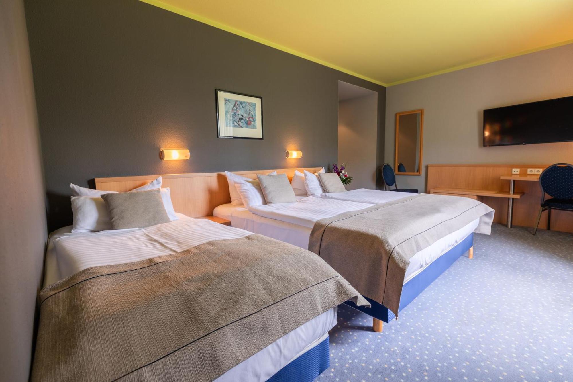 Garner Hotel Cottbus Sued By Ihg Exterior photo