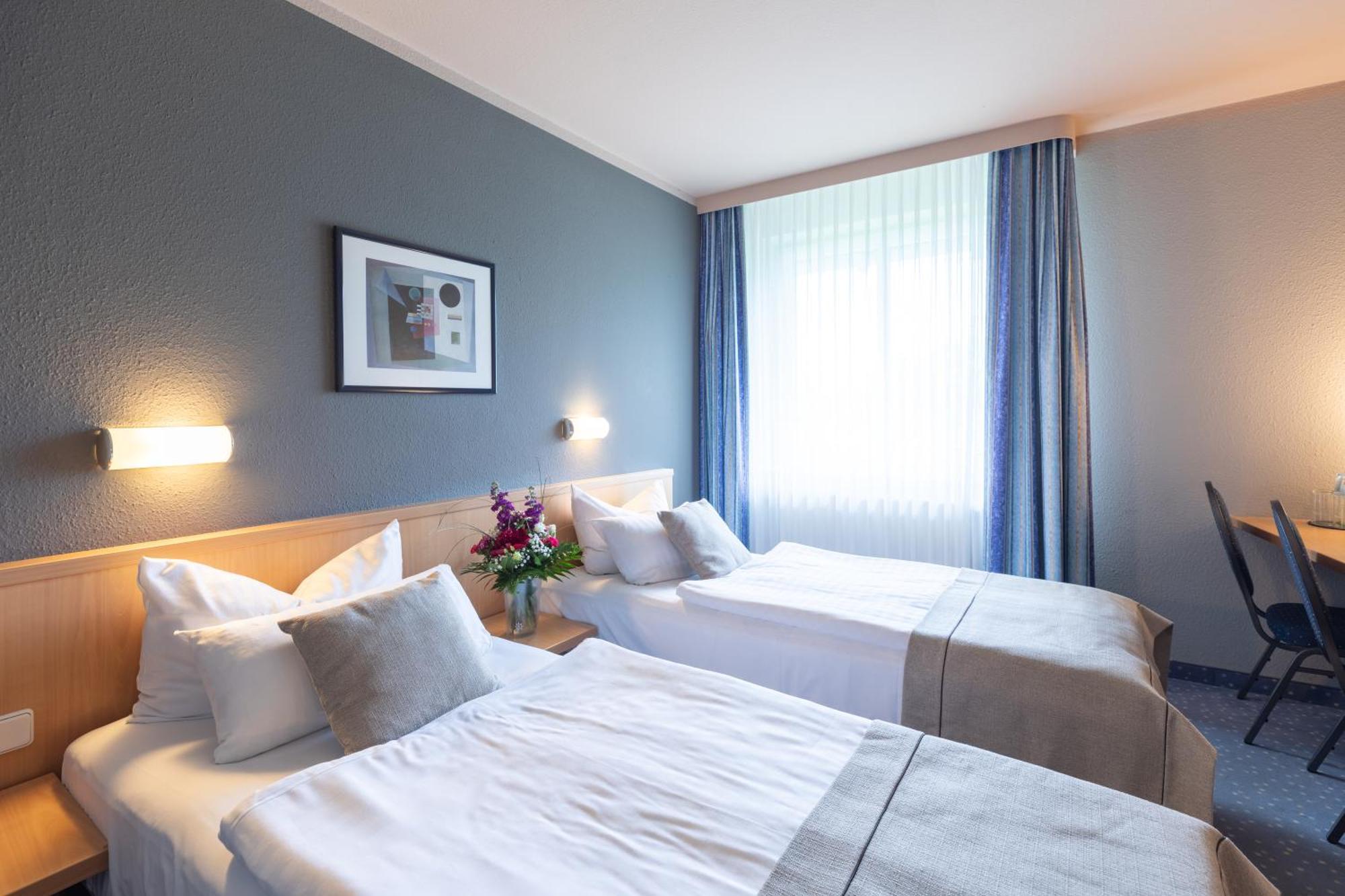 Garner Hotel Cottbus Sued By Ihg Exterior photo