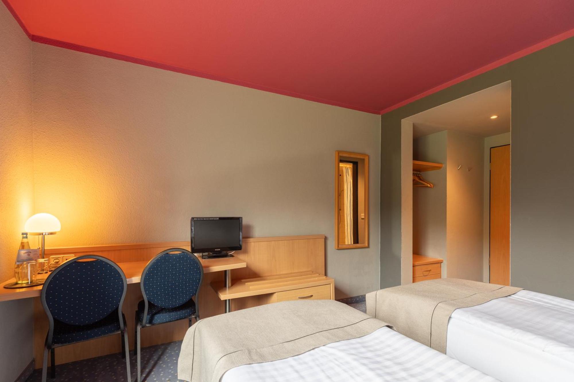 Garner Hotel Cottbus Sued By Ihg Exterior photo