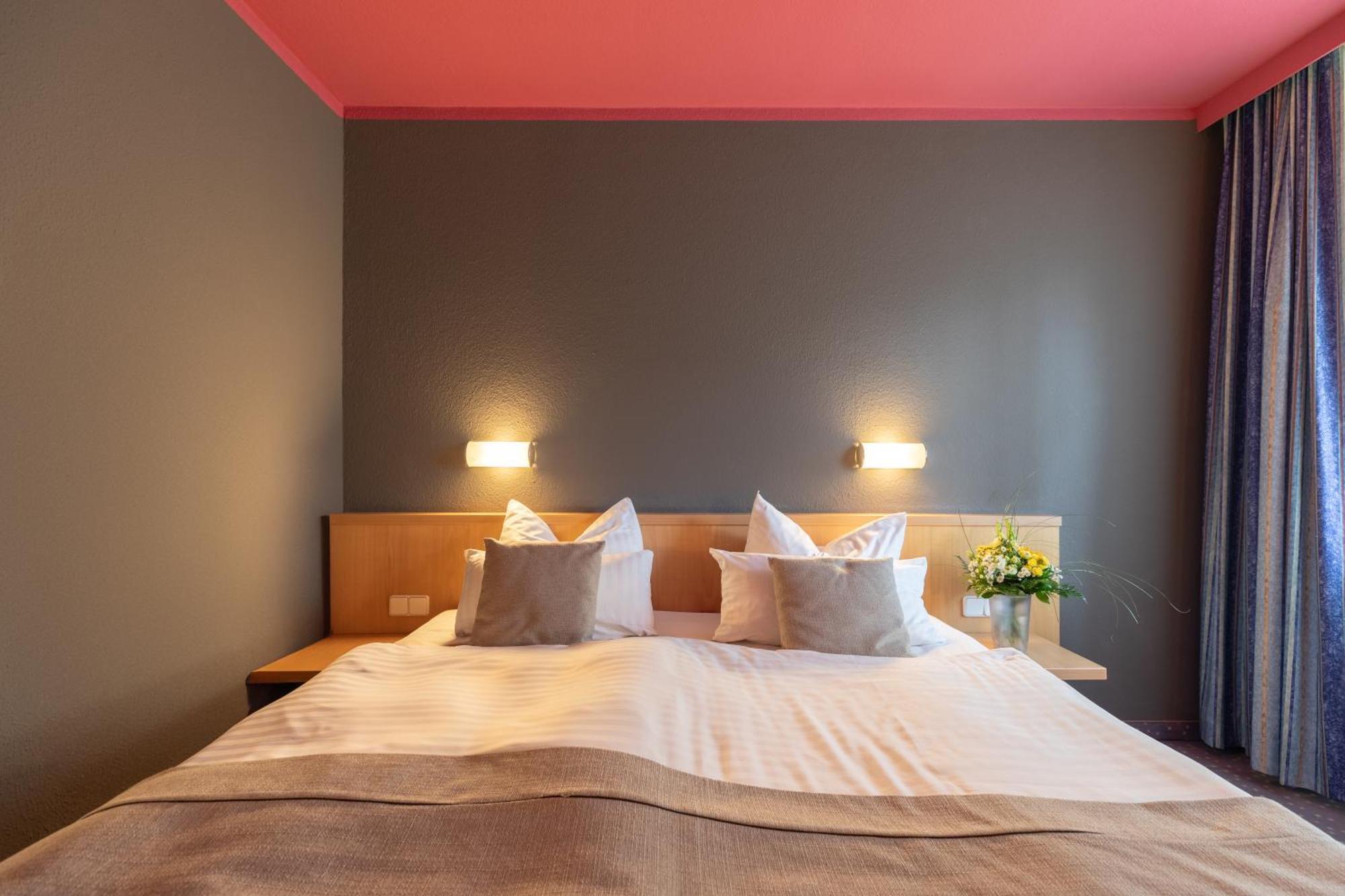 Garner Hotel Cottbus Sued By Ihg Exterior photo
