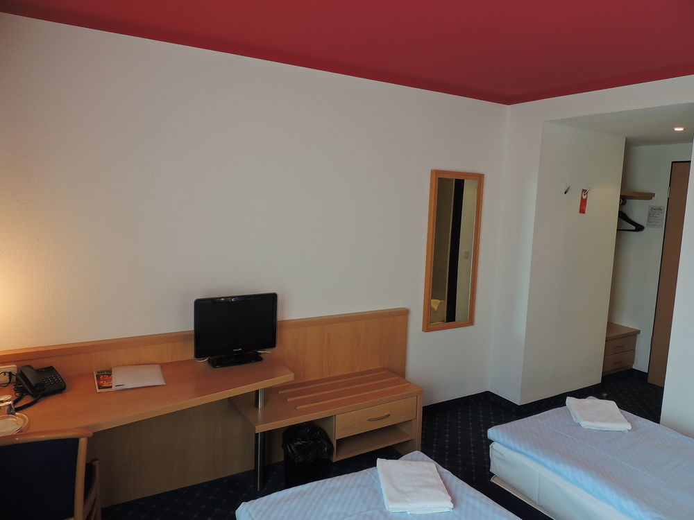 Garner Hotel Cottbus Sued By Ihg Exterior photo