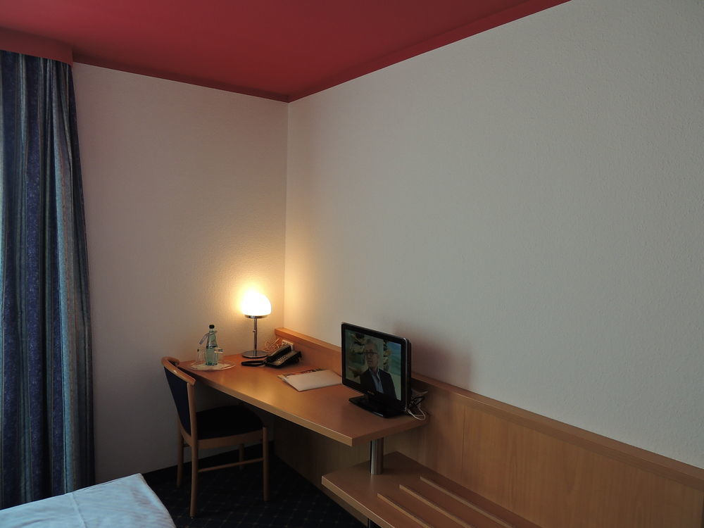 Garner Hotel Cottbus Sued By Ihg Exterior photo