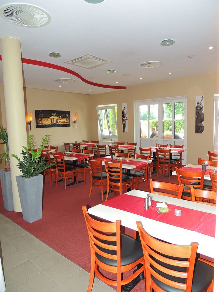 Garner Hotel Cottbus Sued By Ihg Exterior photo