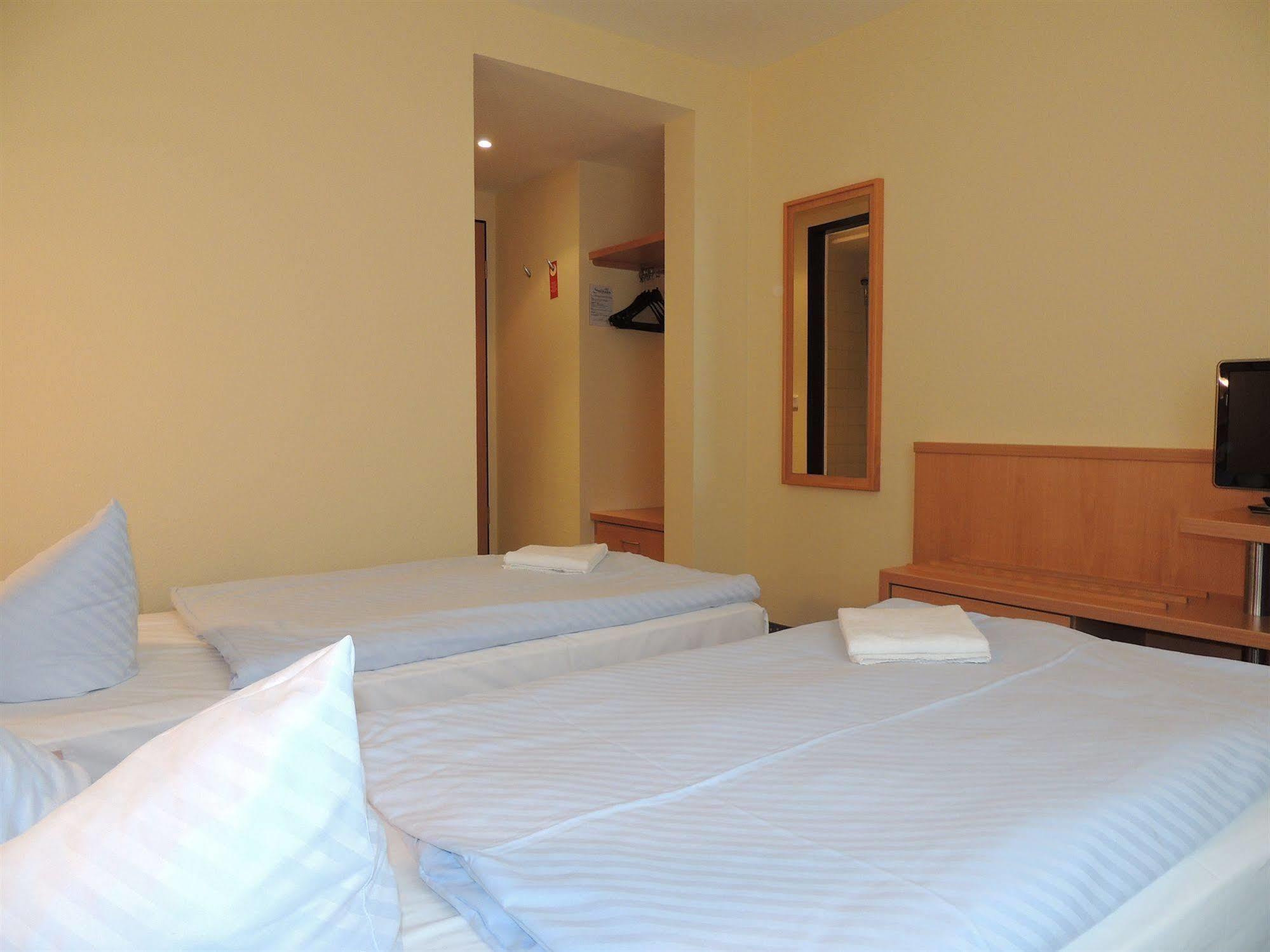 Garner Hotel Cottbus Sued By Ihg Exterior photo