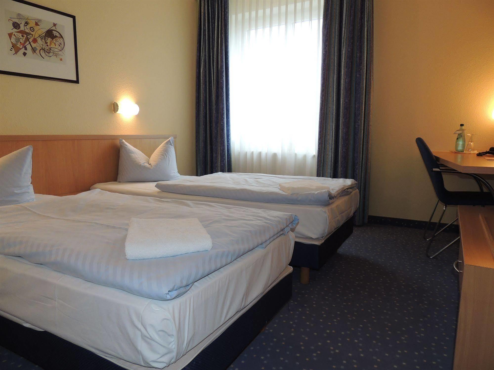 Garner Hotel Cottbus Sued By Ihg Exterior photo